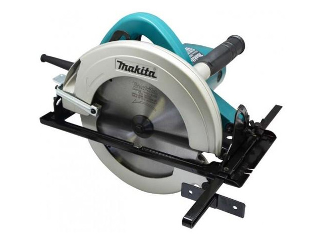    Makita N5900B