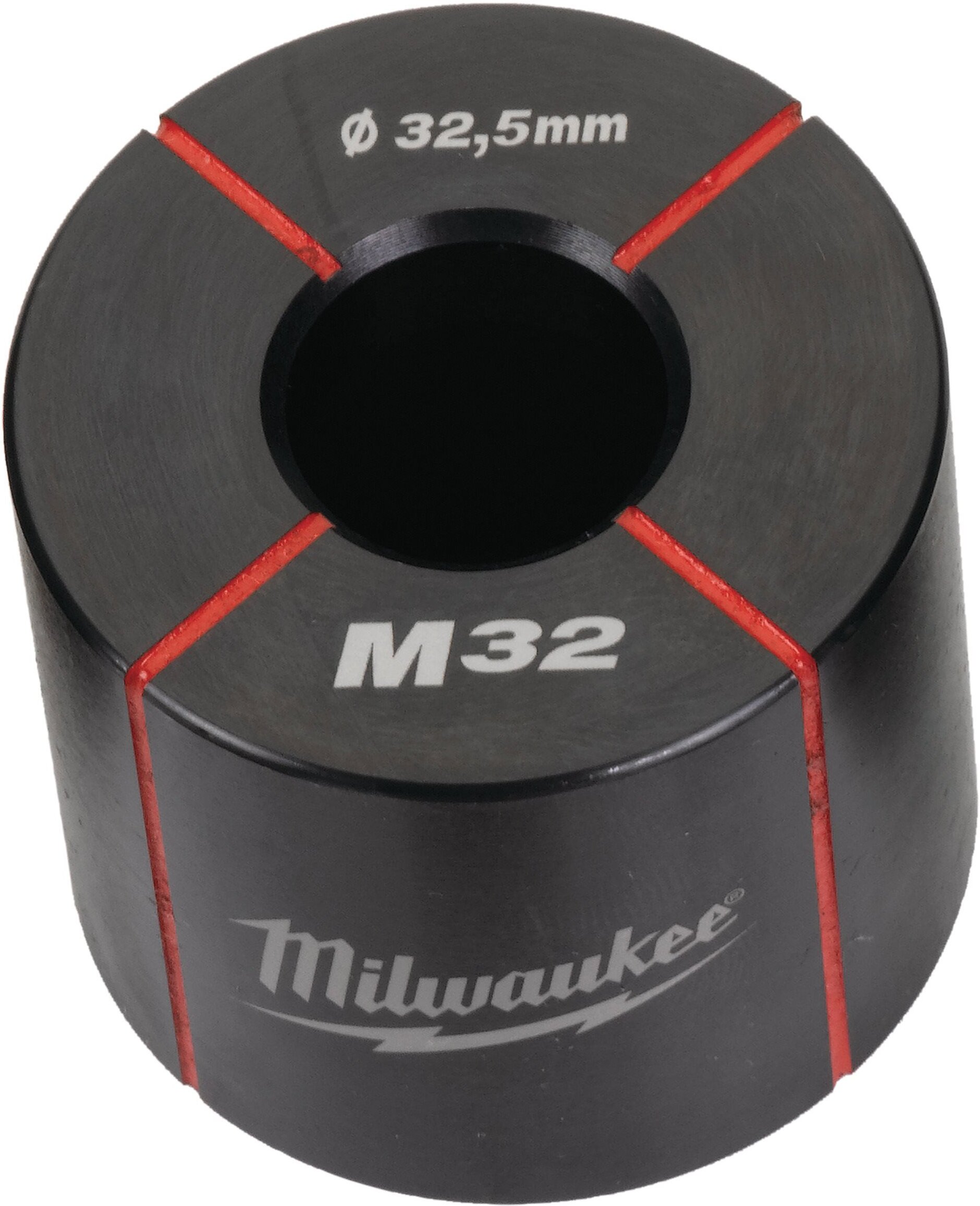 Milwaukee M32 (4932430918)