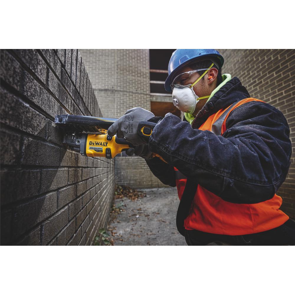 Шлифмашина угловая аккумуляторная DeWALT DCG418N (DCG418N-XJ)- фото4